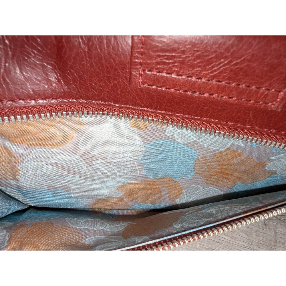 Hobo Leather Danette Continental Wallet Wristlet Glazed Red - Picture 6 of 12